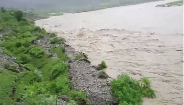 खोलाले बगाएर वृद्ध बेपत्ता