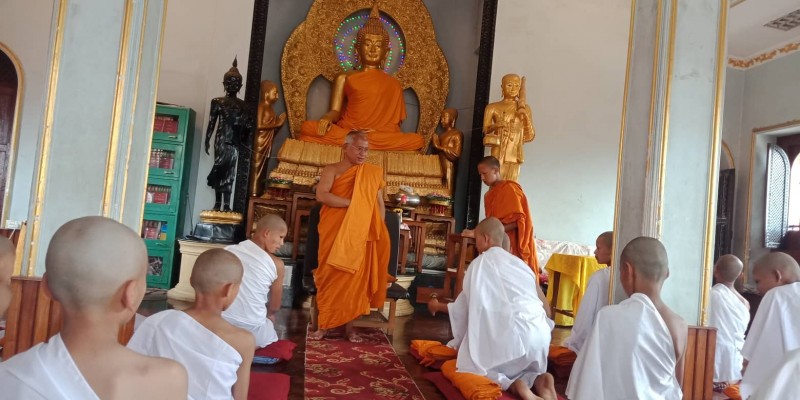 मुनि विहारमा कुलपुत्रहरूलाई सामुहिक प्रबज्या गरी श्रामणेर प्रदान