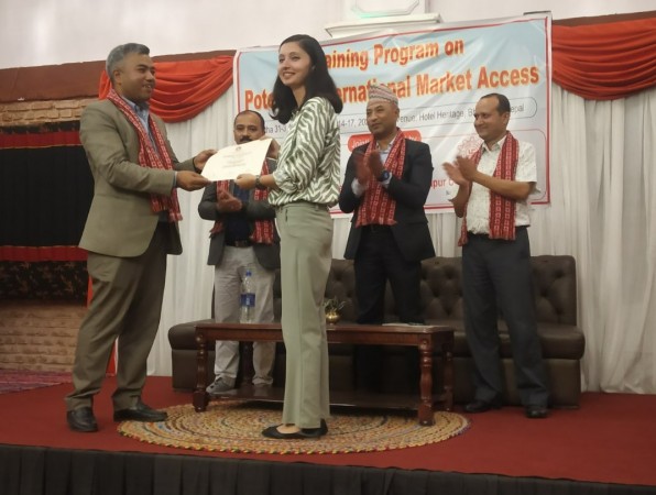 भक्तपुरमा सञ्चालन भईरहेको अन्तर्राष्ट्रिय बजार पहुंच तालिम सम्पन्न