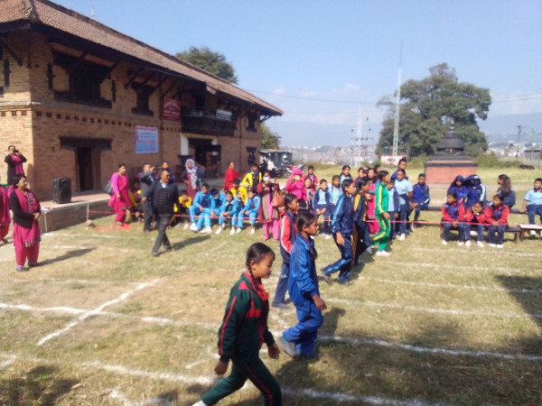 आधारभूत विद्यालय समितिको चम्चा दाैड प्रतियोगिता सम्पन्न 