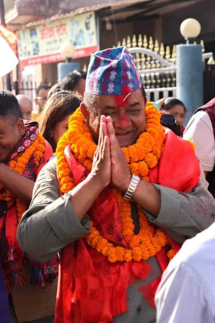 रुख दुर्लभ थापा २२२३९   सुर्य  महेश बस्नेत २१६३८