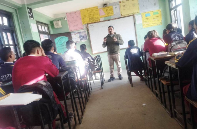 कविता लेख्न अभिप्रेरित गर्न ज्योति माविमा कविता लेखन प्रशिक्षण