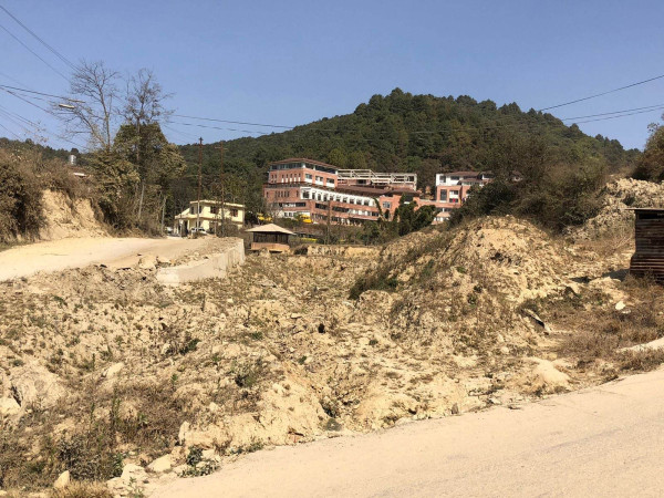 वागमती प्रदेशस्तरीय यातायात व्यबस्था कार्यालय (सवारी चालक अनुमति पत्र) को आफ्नै भवन निर्माण कार्यको प्रारम्भमै अबरोध 