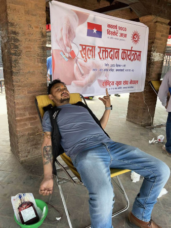 युवाले गरे विस्का जात्राको अवसरमा कमलपोखरीमा रक्तदान