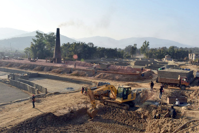 ताथलीको एउटा उद्योगमा दुर्घटना भइ  एकजना मजदुरको दुवै खुटा काटियो  