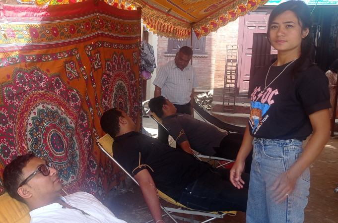 ५० जनाले गरे रक्तदान