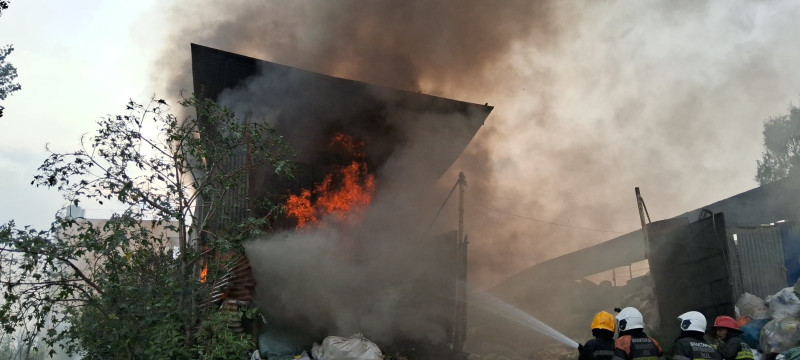 भक्तपुरको चाणक्य स्कुल पछाडि आगलागी ः ३५ लाखको क्षति 