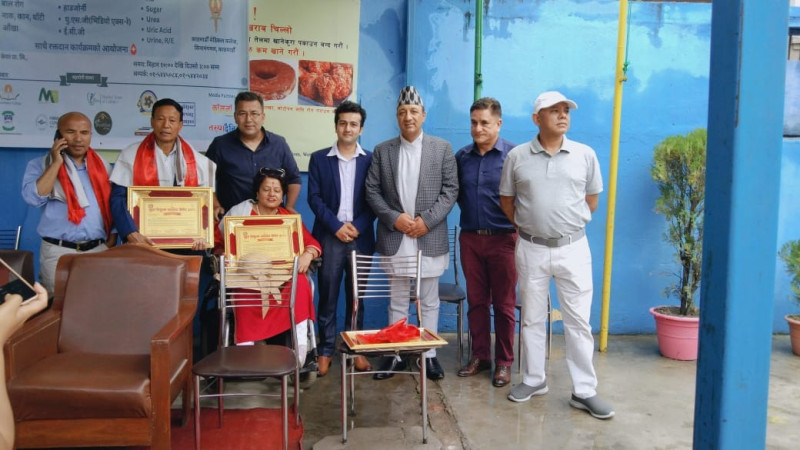 बृहत निःशुल्क स्वास्थ्य शिविर तथा रक्तदान कार्यक्रम सम्पन्न