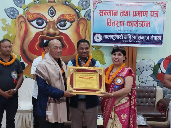 पूर्व वडाध्यक्ष श्रेष्ठ सम्मानित 
