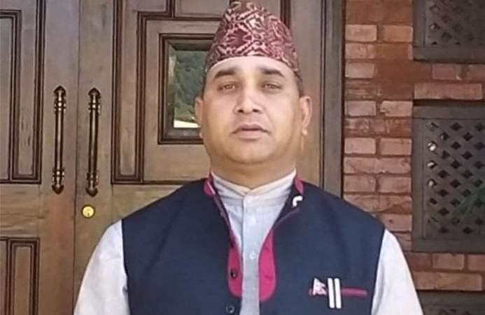 दुर्घटनापछि वडाअध्यक्ष खड्काले लेखे ः म ठीक छु (प्रतिक्रियासहित)