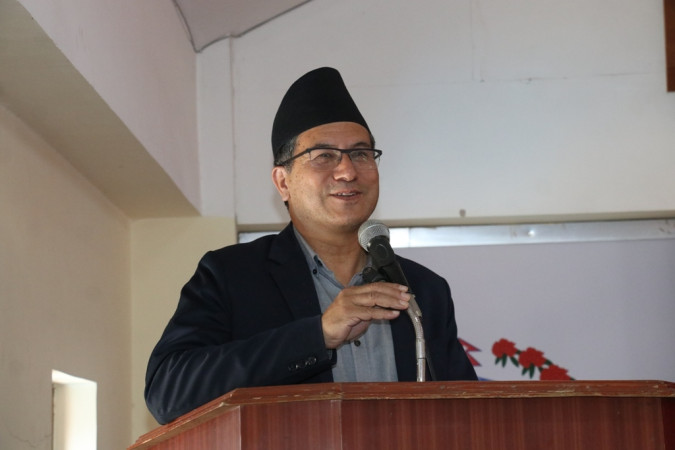 नगर प्रमुख सुनिल प्रजापतिसँग बाल विकास स्कूलका विद्यार्थीहरूको साक्षात्कार