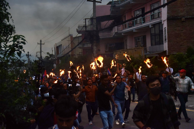 सुन तस्करी प्रकरण ः किन निकाल्यो एमालेले नयाँंवानेश्वरमा मशाल जुलुश ?