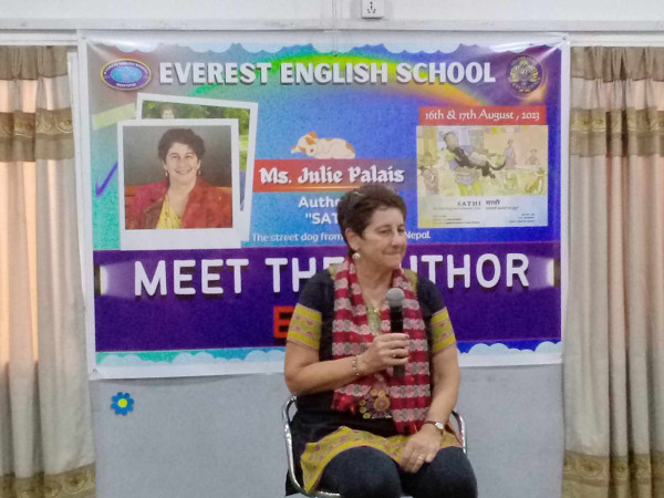 भक्तपुरको एभरेष्ट स्कुलका विद्यार्थीले भने ः सडक कुकुरहरुलाई नपिटौं 