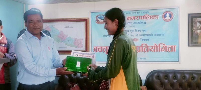 वक्तृत्वकला प्रतियोगितामा पारागनका एन्जेल खड्का प्रथम 