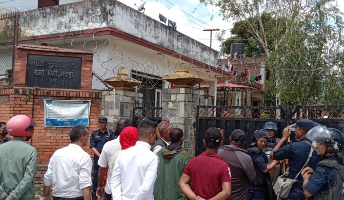 आठ कैदीवन्दी अझै पक्राउ परेनन् ः खोजी कार्य जारी  