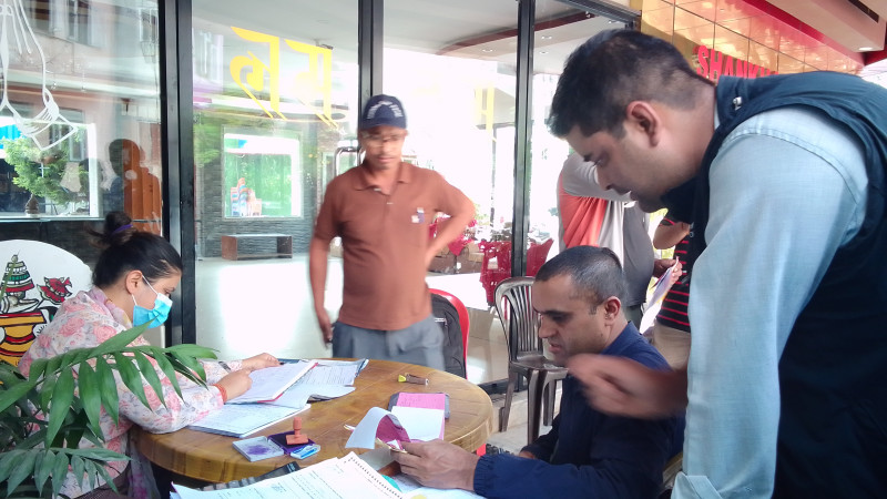 भक्तपुरमा सञ्चालित नापतौल डोर कार्यक्रममा सेवाग्राहीको चाप बढ्दो