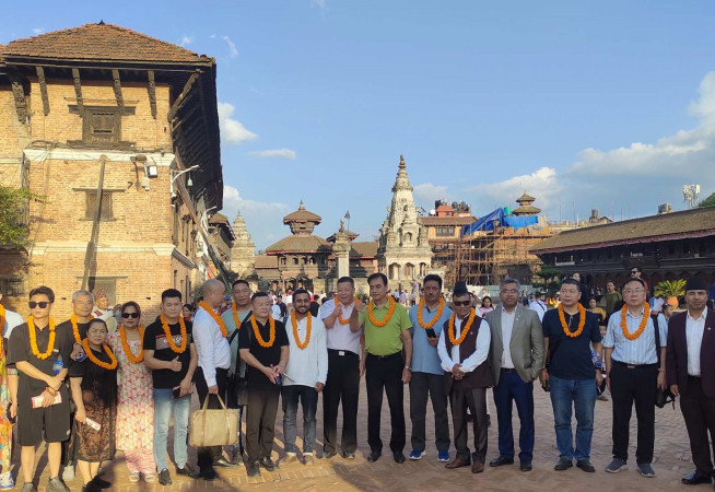 चिनिया निजी क्षेत्रको उच्च स्तरीय टोली भक्तपुरमा