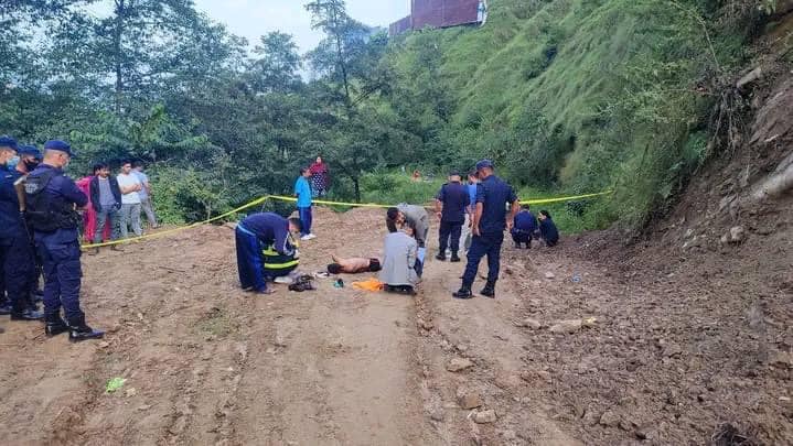 साँंगाको झोलुङगे पुल तल एक युवक मृत अवस्थामा 