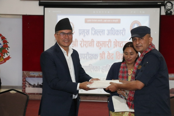 भक्तपुरमा सिडिओ रोशनीकुमारी श्रेष्ठ र एसपी वेद बिष्टलाई स्वागत