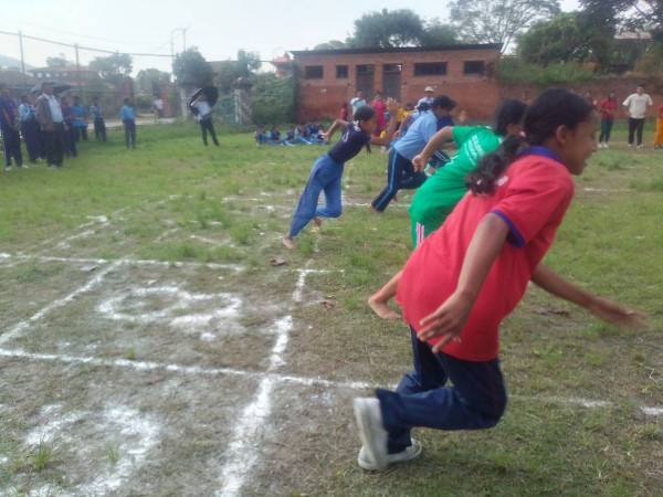आधारभूत विद्यालय समिति भक्तपुरको दौड प्रतियोगिता 