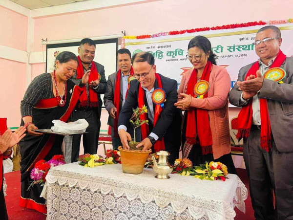 सरकारको गलत आर्थिक र कृषि नीतिका कारण विगतमा कृषि उपज निर्यात गर्न सक्ने देश अहिले खर्बौको आयात गर्नुपर्ने अवस्थामा 