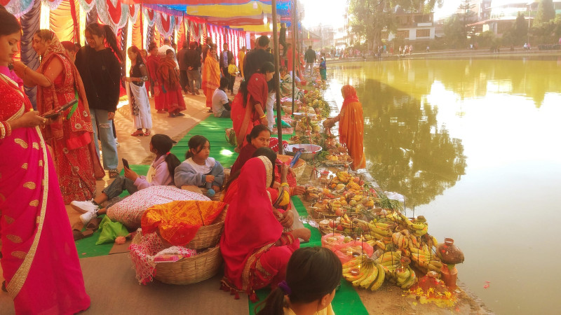 यस्तो देखियो भक्तपुर कमलविनायकको छठ (फोटो फिचर)