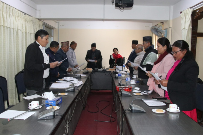 परीक्षा समितिका पदाधिकारीहरुद्वारा पद तथा गोपनीयताको पथग्रहण