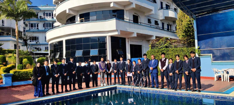 होटल व्यवस्थापन कक्षा १२ का विद्यार्थीहरू होटल दृश्य भृकुटी गोदावरीमा