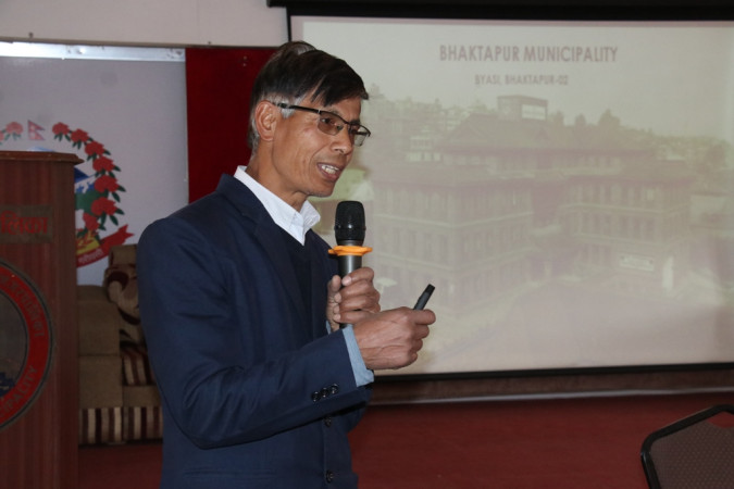 पुजारी मठ पुनःनिर्माण कार्य माटो जोडाइबाट सम्पन्न गर्नुपर्नेमा जोड