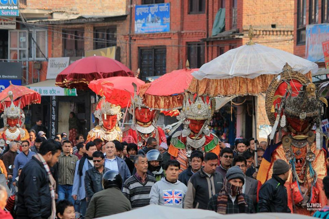 आज भक्तपुरमा सम्यक महादान पर्व  