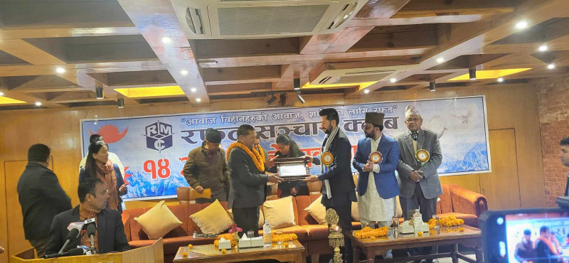 स्वतन्त्र पत्रकार कृष्ण किसी सम्मानित