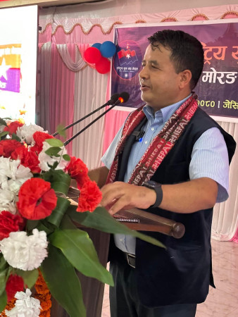 महेश बस्नेतविरुद्ध काठमाडौँ प्रहरी परिसरमा उजुरी 