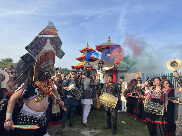 यस्तो देखियो भक्तपुरको विस्का जात्रा लन्डनमा 