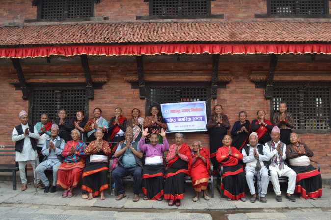 भक्तपुर आदर निकेतनका ज्येष्ठ नागरिक चन्डेश्वरीमा 