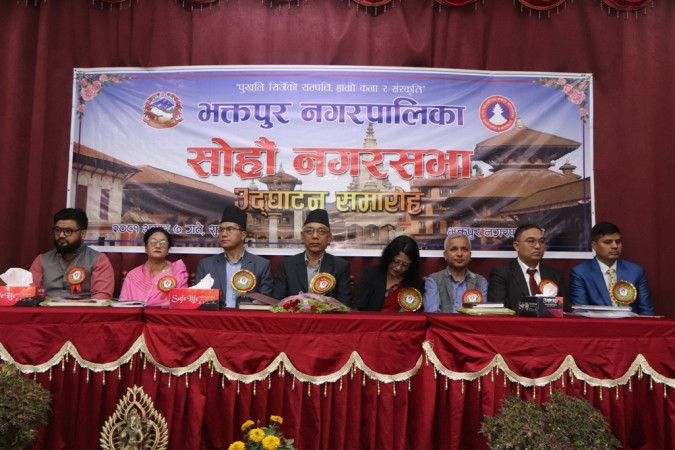 मौलिक शैलीमा घर बनाउने ९ जना घरधनीलाई १९ लाख वढीको अनुदान रकम हस्तान्तरण 