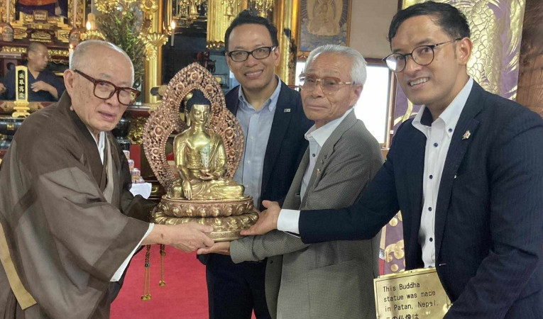 नेपाली बुद्धमूर्ति जापानी बुद्ध मन्दिरलाई उपहार