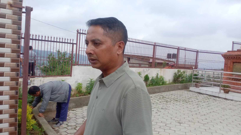 भक्तपुरको चितपोल ः सडक छ, सवारीसाधन छैन 