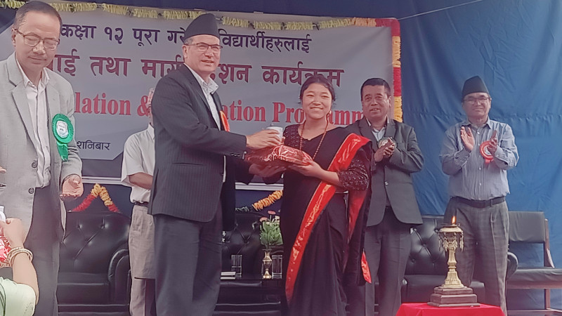 वागीश्वरीमा १२ पूरा गरेका विद्यार्थीलाई दिइयो बधाई तथा मार्ग निर्देशन