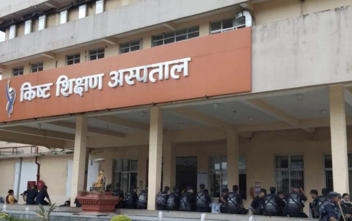 किष्ट शिक्षण अस्पतालमा २७ बर्षिय विमारीको अप्रेसनको क्रममा मृत्यु भएपछि तनाब