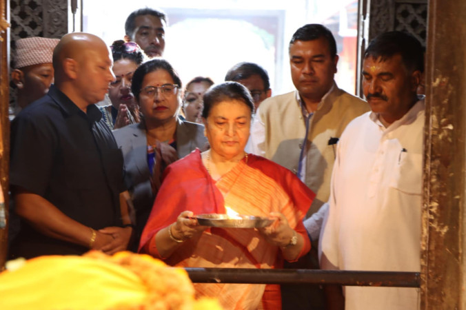पूर्वराष्ट्रपति विद्यादेवी भण्डारीद्धारा सूर्यविनायक नगरपालिका र डोलेश्वरको अवलोकन