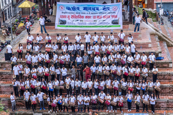 सयौं बाजा एउटै ताल, सयौं कलाकार एउटै चाल