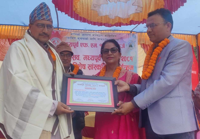 हरि मञ्जुश्रीलाई मध्यपूर्व सम्मान