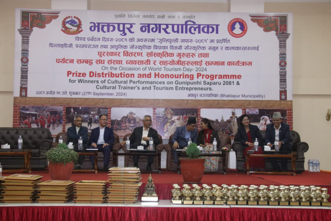 संस्कृतिकर्मी, कलाकार तथा सांस्कृतिक गुरुहरूको सम्मान 