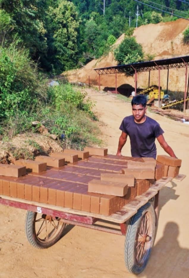 निरन्तर उकालो लाग्दै पोखरा चाइनिज इटा उद्योग ः सय नेपाली युवालाई रोजगारी 