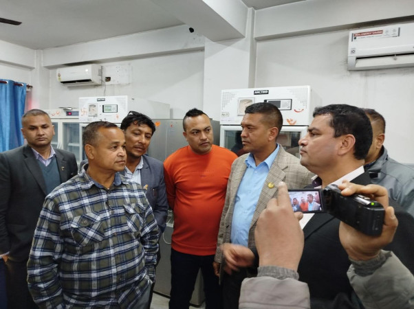 भक्तपुर रक्त सञ्चार केन्द्रमा स्वास्थ्य मन्त्री 