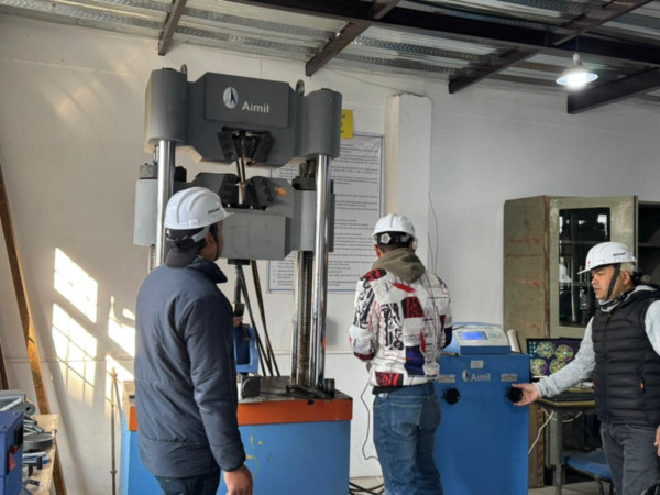 एभरेष्ट इन्जिनियरिङ कलेजमा निर्माण सामग्रीको व्यवसायीक परीक्षण शुरू