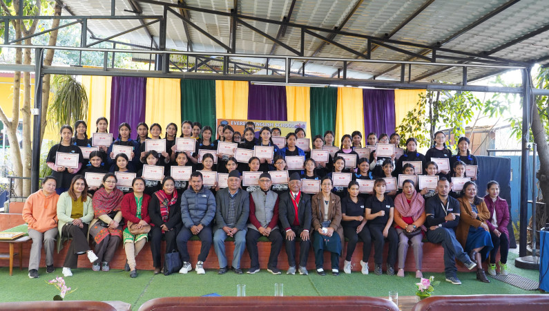 एभरेस्ट स्कुलका ४४ छात्राहरुलाई दिइयो आत्मरक्षा तालिम  