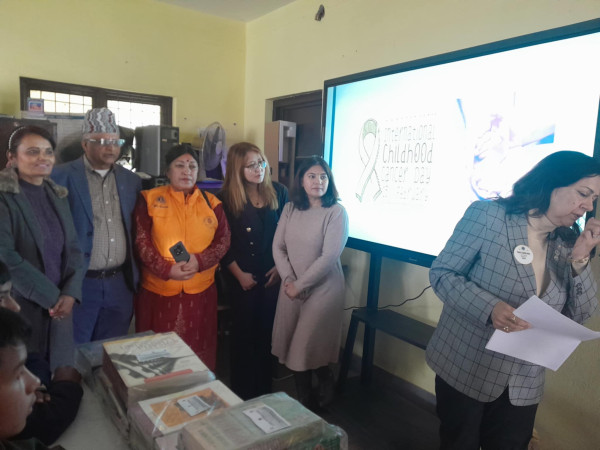 सिरूटार माध्यमिक बिद्यालयकाे पुस्तकालयलाई पुस्तक तथा व्हिलचियर सहयाेग 