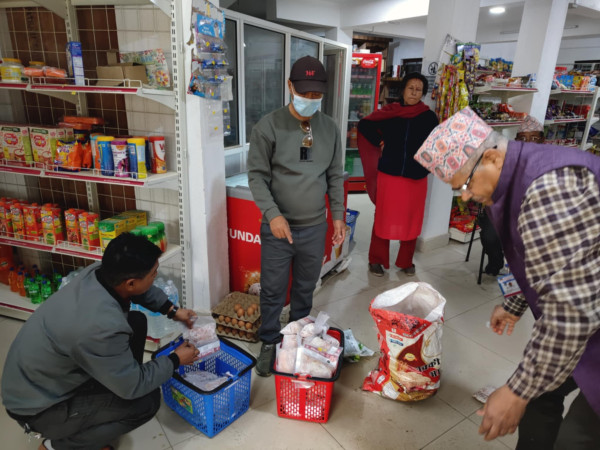 पलासे र साँगामा बजार अनुगमन ः ३० हजार बराबरको अखाद्य बस्तु जफत गरी नष्ट