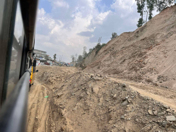 साँगा खण्डमा पहिरो खस्दा एकजना मजदुर घाइते 